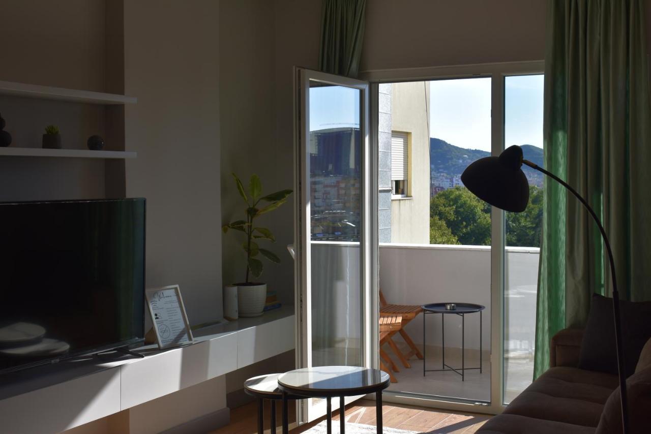 Apartament Tam Serviced Shallvaret District *