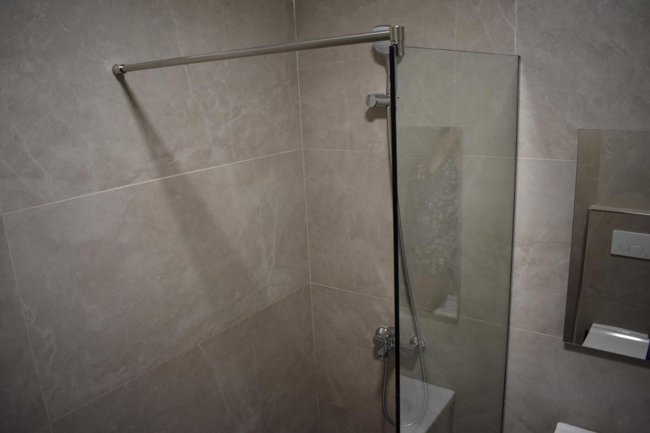 Tam Serviced Shallvaret District Apartament Tirana
